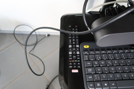 TCL 65" P610 4K UHD LED Smart-TV 65P610 + Logitech 
MeetUp 4K konferencesæt