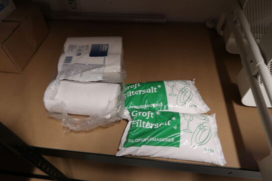 4 stk. Stålreoler med indhold 