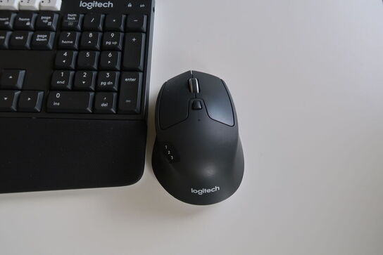 Logitech trådløs keyboard & mus 