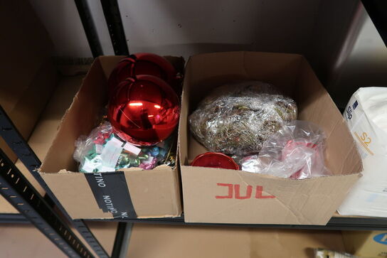 4 stk. Stålreoler med indhold 