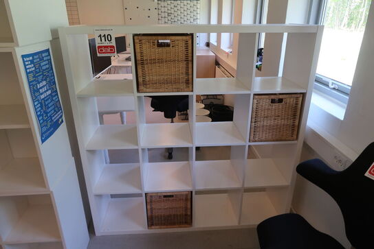 Rumdeler + 6 stk. Reoler 