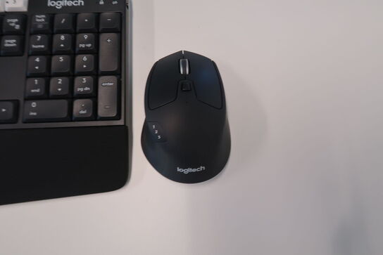 Logitech trådløs keyboard & mus 