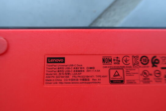 Lenovo ThinkVision T27h-2L 27" QHD-skærm + dockingstation