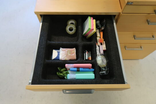 2 stk. Kontorkassetter på hjul