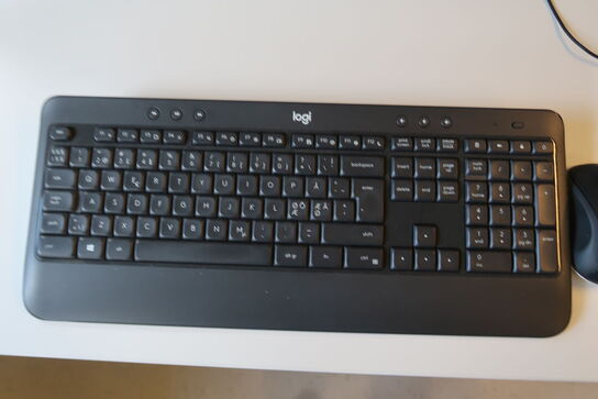 Logitech trådløs keyboard & mus 