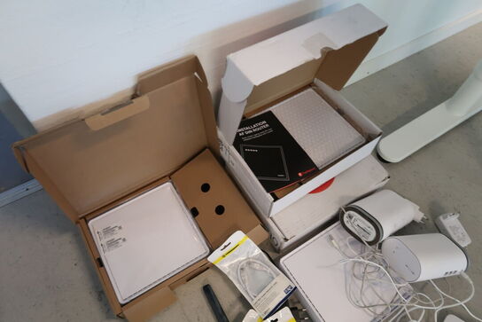 Stort parti ledninger m.m. 