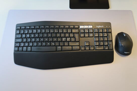 Logitech trådløs keyboard & mus 