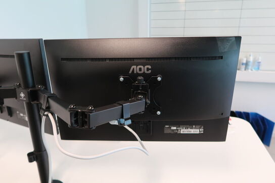2 stk. Aoc 24E1Q 24" skærm 