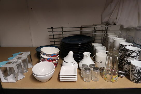 4 stk. Stålreoler med indhold 