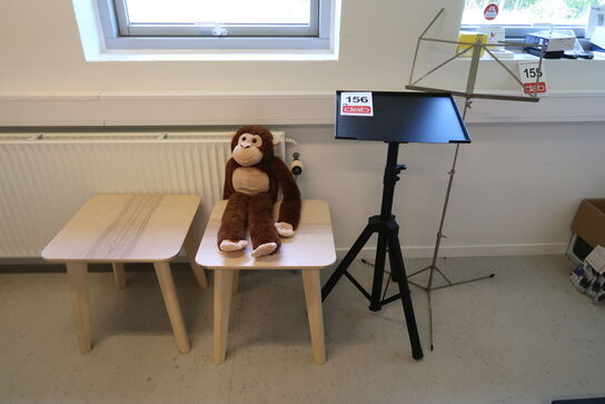 2 stk. Borde & 2 stk. stativer 