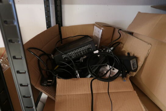 3 stk. Stålreoler med indhold 