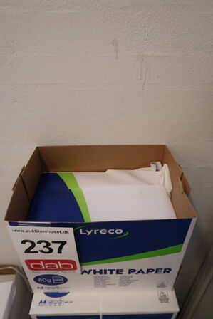 Ca. 5 kasser Printerpapir A4