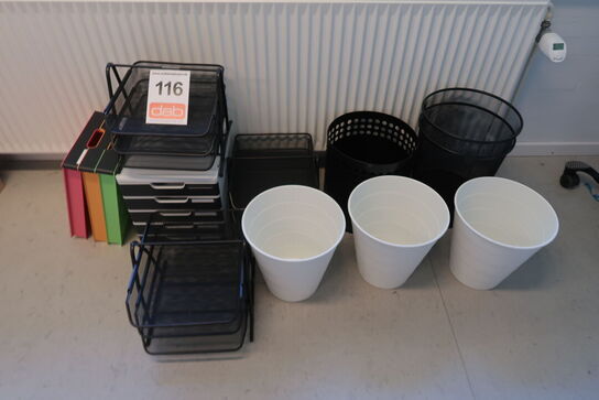 Diverse skraldespande & kontorartikler 