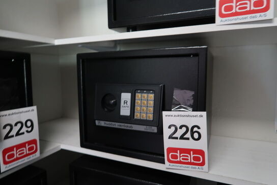 Pengeskab med kode og nøgle 