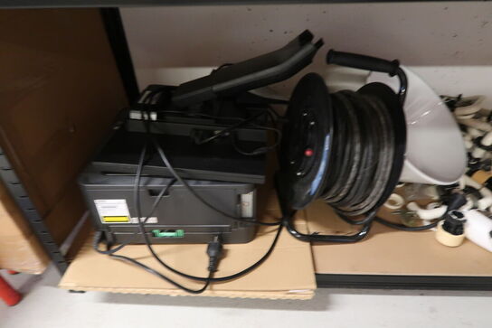 3 stk. Stålreoler med indhold 