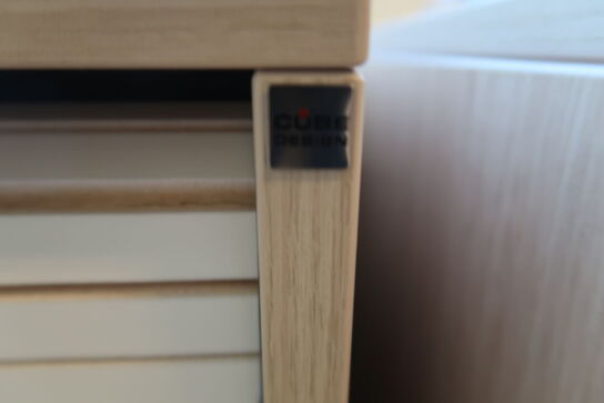 2 stk. CUBE design jalousiskabe