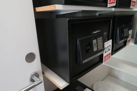 Pengeskab med kode og nøgle 