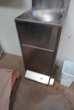 Vaske/skyllestation i rustfri stål