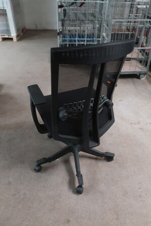 Elhæve/sænkebord 75x150 cm inkl. sort kontorstol