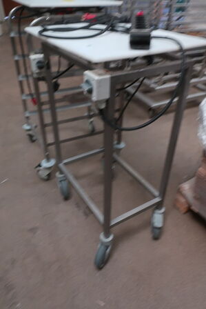 2 stk. vogne m. vibrationsplader