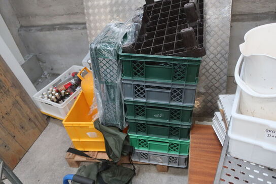 Div. plader, kasser, kølere m.v. (se billeder)