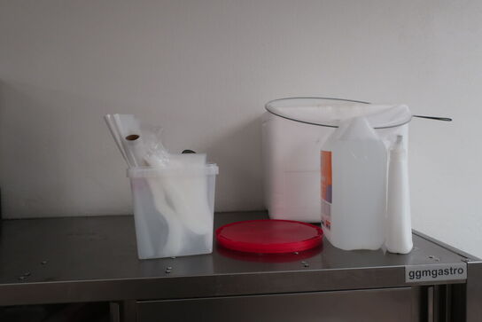 Skab i rustfri stål 60x120x174 cm inkl. indhold