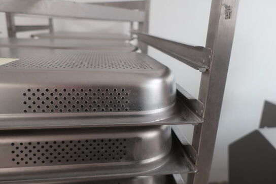 2 stk. HUPFER stikvogne inkl. 68 stk. gastrobakker