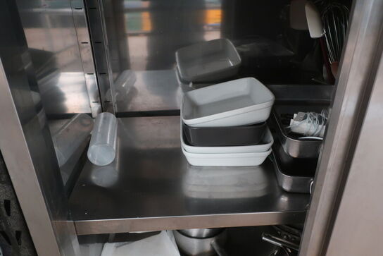 Skab i rustfri stål 60x120x174 cm inkl. indhold