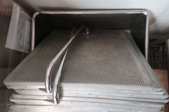 Kar på hjul inkl. indhold