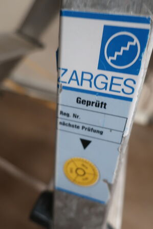 2 stk. alustiger hhv. 5 & 6 trin