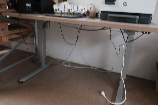 Elhæve/sænkebord 75x150 cm inkl. sort kontorstol