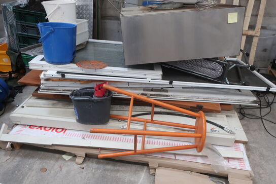 Div. plader, kasser, kølere m.v. (se billeder)