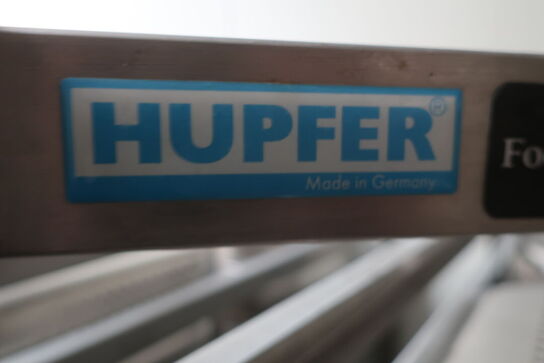 2 stk. HUPFER stikvogne inkl. 68 stk. gastrobakker