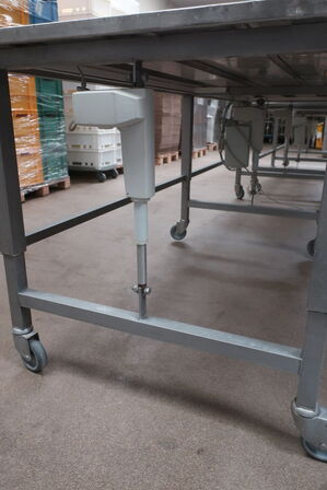 Elhæve/sænke arbejdsstation i rustfri stål  90x290cm