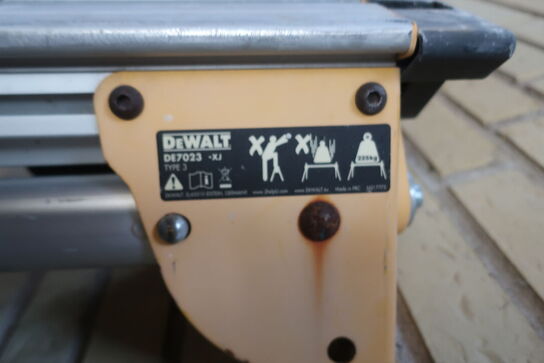 6 trins wienerstige og DEWALT DE7023 arbejdsbuk