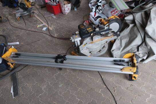 Kapsav DEWALT 24V akku DW017 inkl. buk, batteri & lader