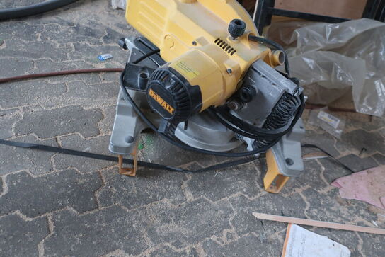 Kapgeringsav DEWALT DW770 QS