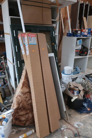 4 stk. indfatning til VELUX ovenlysvinduer, pladehund m.v.