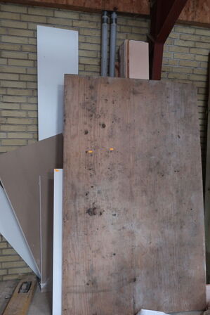 Div. plader m.v. (se billeder)