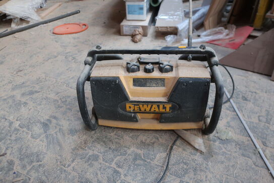 Radio DEWALT 