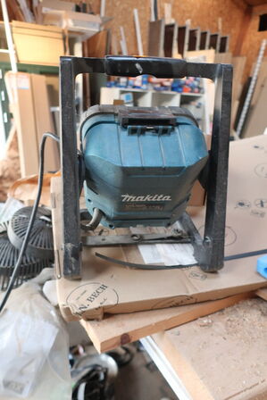 Arbejdslampe akku MAKITA DML805