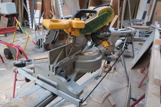 Kapgeringsav DEWALT DWS780 inkl. bord