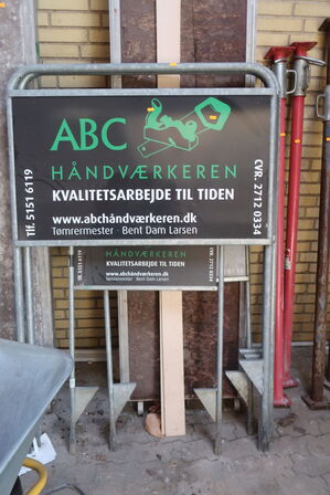 4 stk. byggepladsskilte