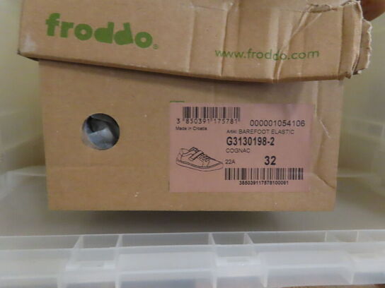 Sko FRODDO - str. 32