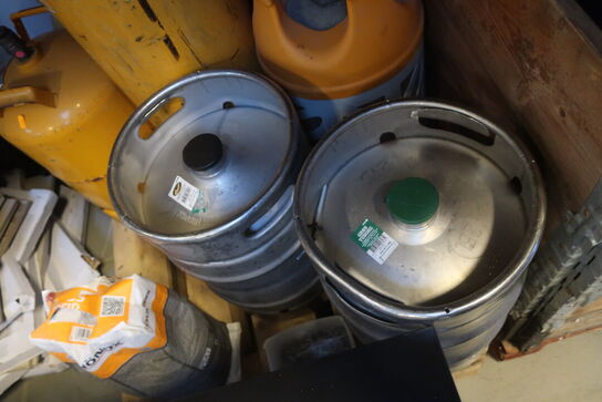 Fadøls anlæg, haner og fustager