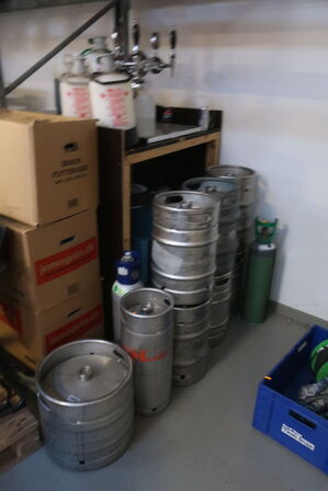 Fadøls anlæg, haner og fustager