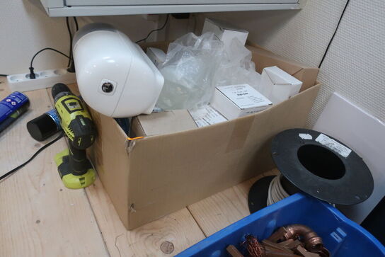 Tøm hjørne for løse dele se billeder 