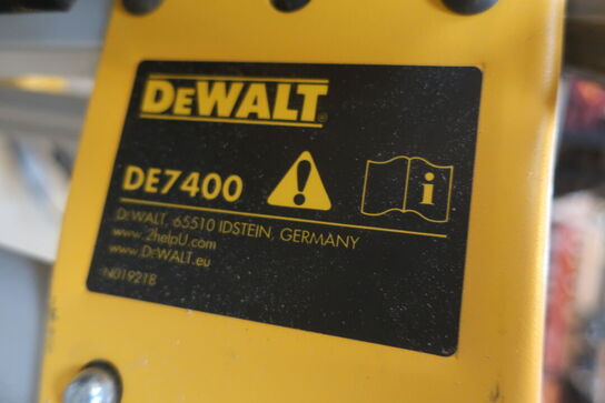 Bordrundsav DEWALT DWE7485 -QS med stativ