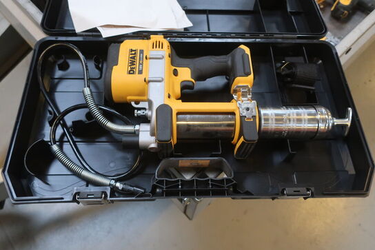 Fedtsprøjte DEWALT DCGG571