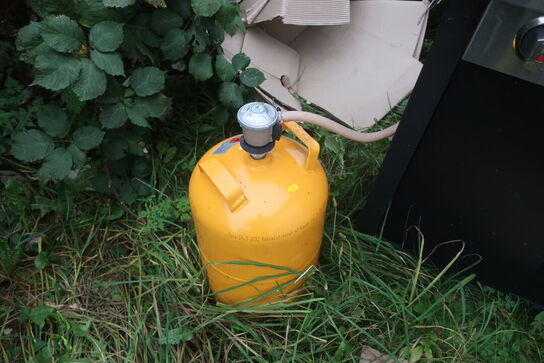 Grill CHAR-BROIL PROFESSIONAL med 2 stk. gasflasker